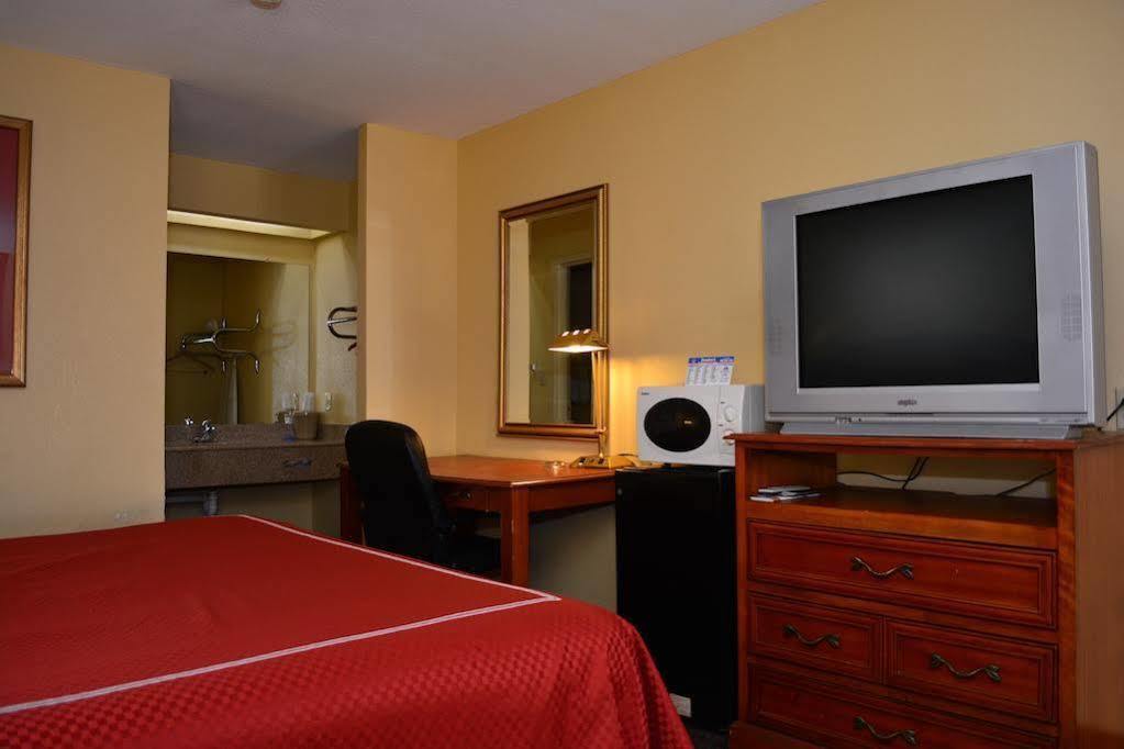 Americas Best Value Inn Yukon Exterior foto