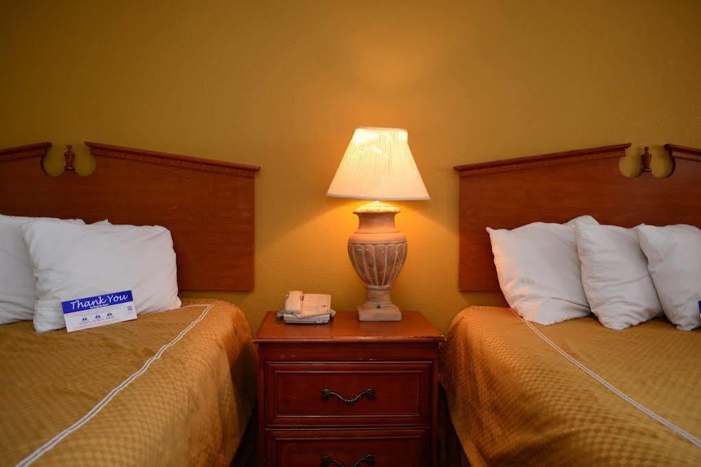 Americas Best Value Inn Yukon Exterior foto